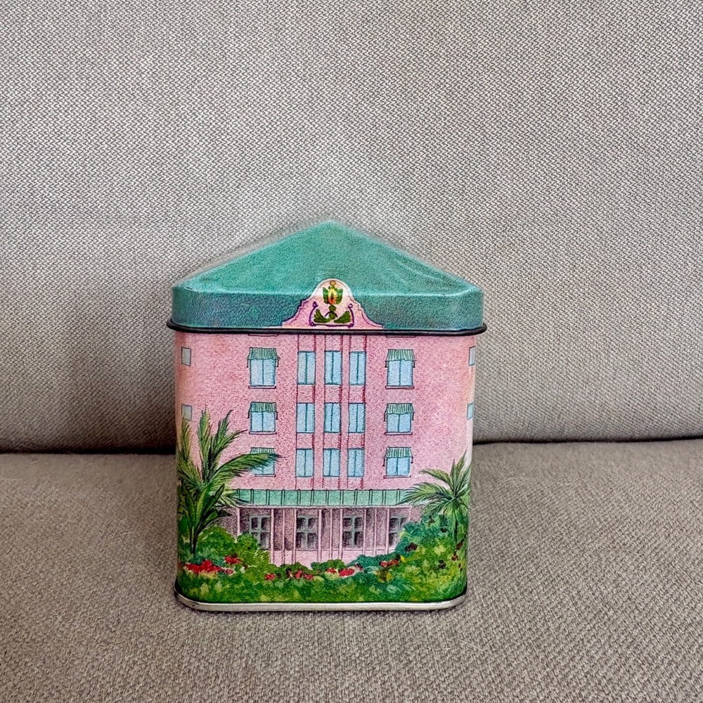 *RARE* Vintage Royal Hawaiian Tin/Container box - Picture 2 of 5
